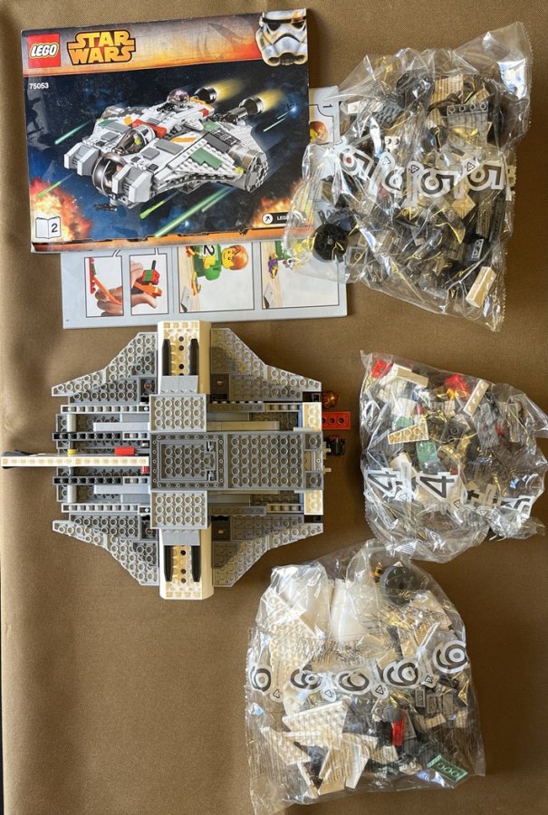 75053 The Ghost Building Set.jpg