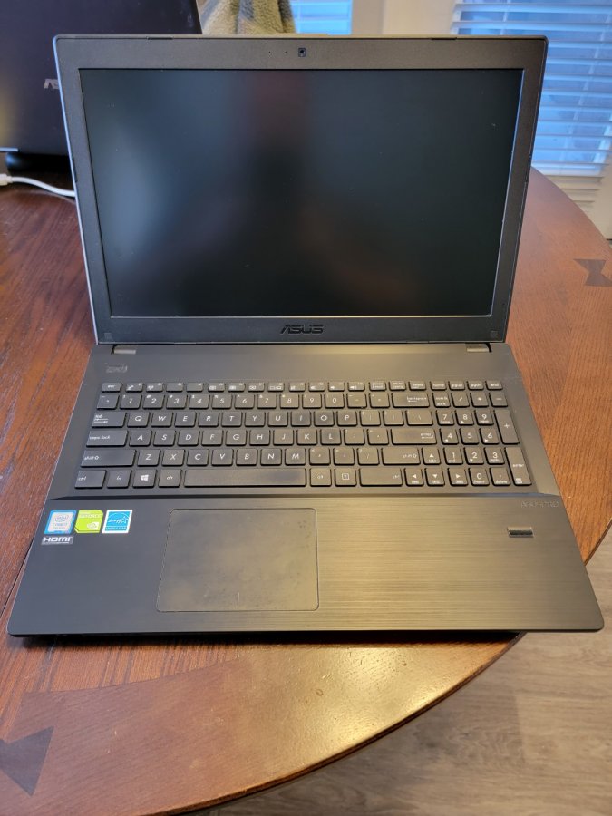 Asus i7 15 Laptop 2.jpg