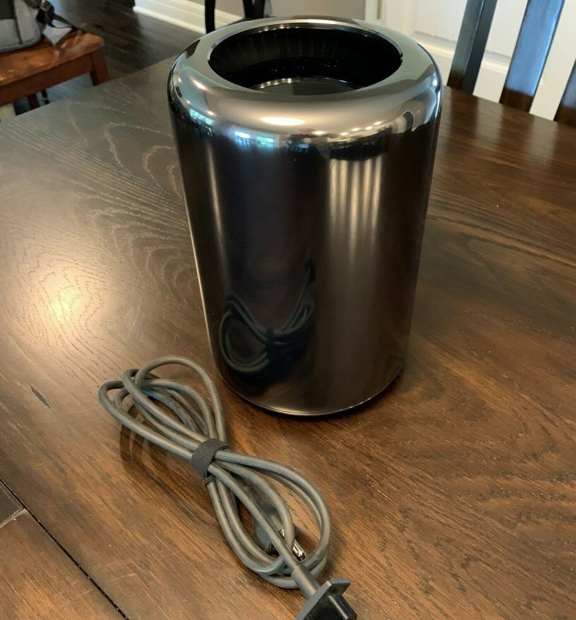 Mac Pro 1.jpg